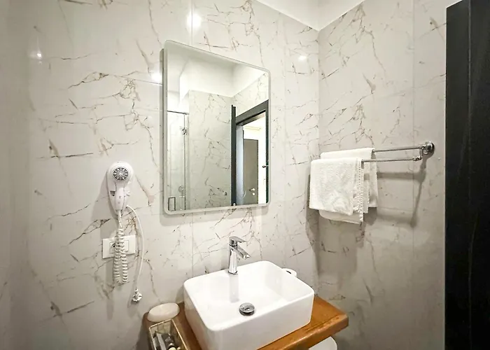 Old Bazaar Inn Tirana