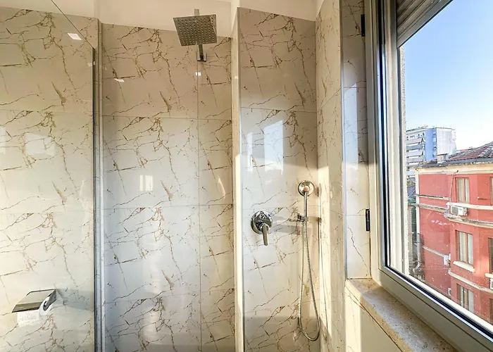 Old Bazaar אורחן טיראנה